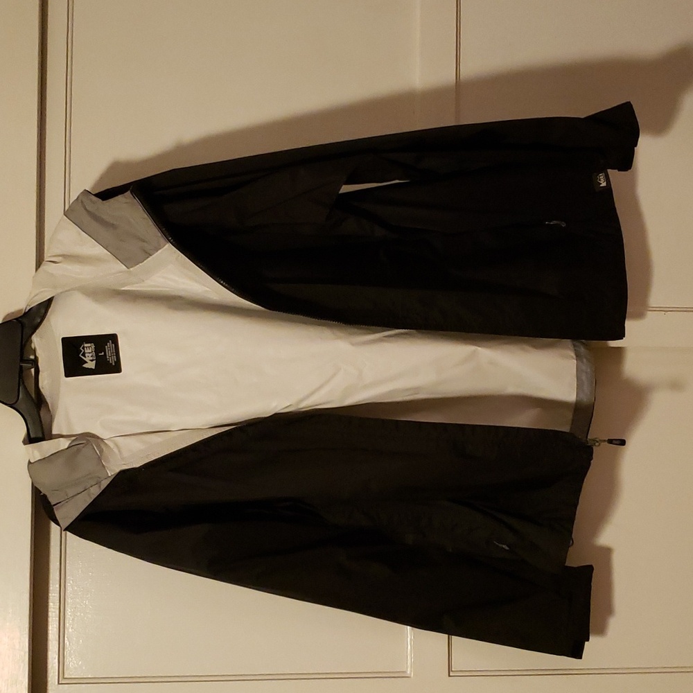 Woman's REI Coop waterproof sz L